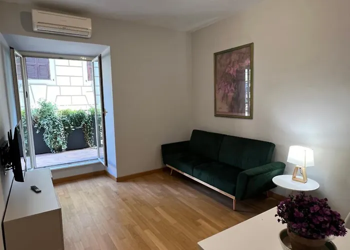 Savoia Design With Terrace - Center Apartment Rom