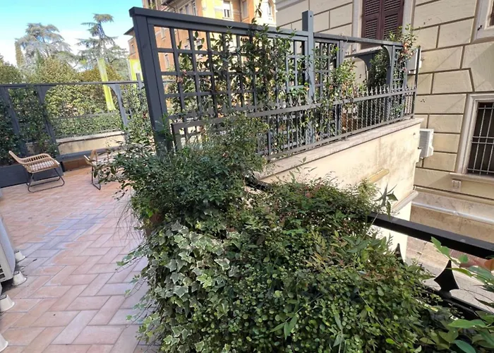 Savoia Design With Terrace - Center Apartment *